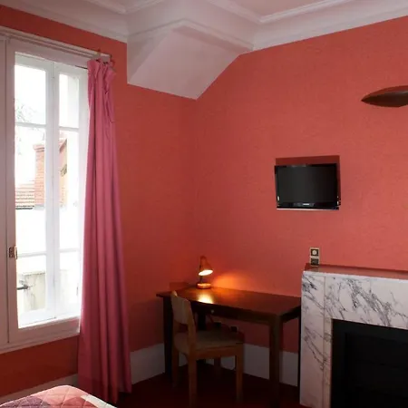 Le Lyon Hotel